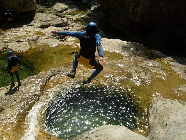 Salto de barranquismo